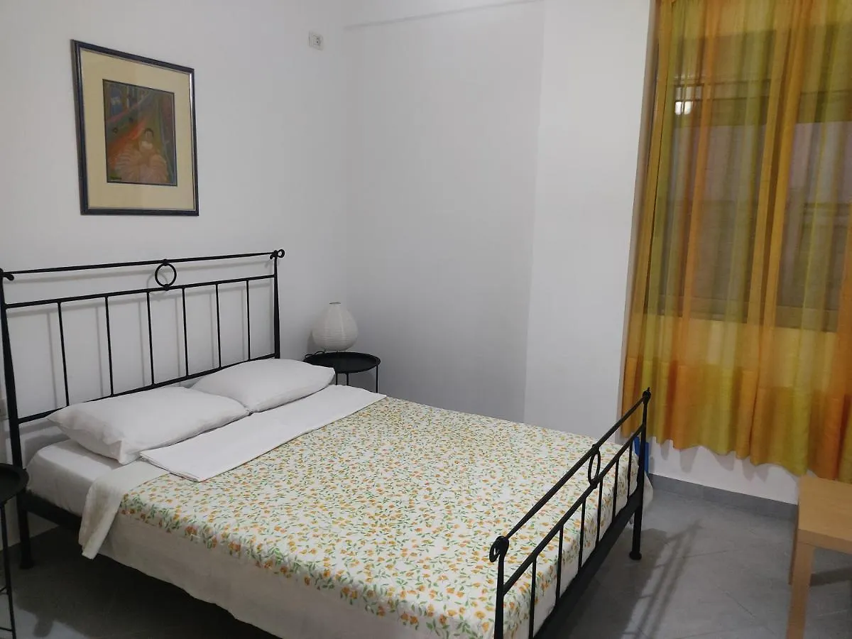 Margaritas Apartments Sarande